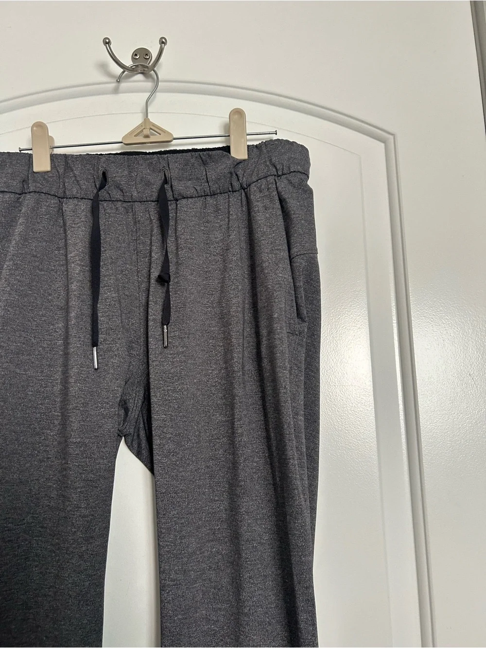 Lululemon On The Fly Black Jogger Pant *28